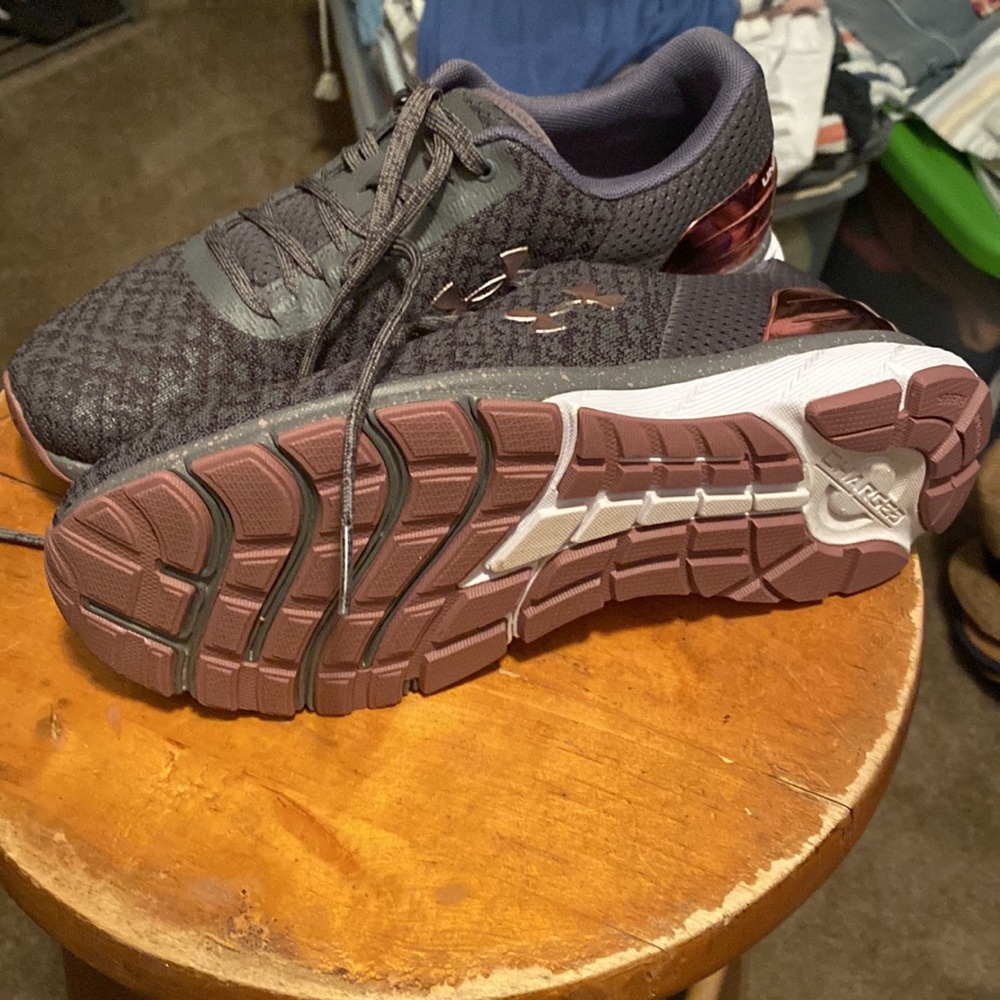 Ladies Under Armour sneakers size 9 - Picture 3 of 7